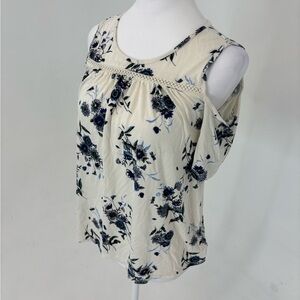 Old Navy Cold Shoulder Short Sleeve Tee